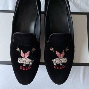 Gucci velvet shoes